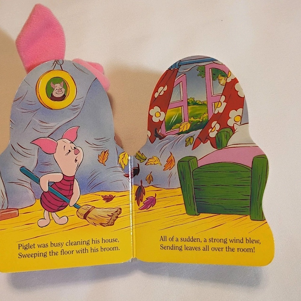 Vintage 1997 Piglet Disney Winnie the Pooh Friendly Tales Plush Doll & Book‎ 90s - Picture 5 of 10